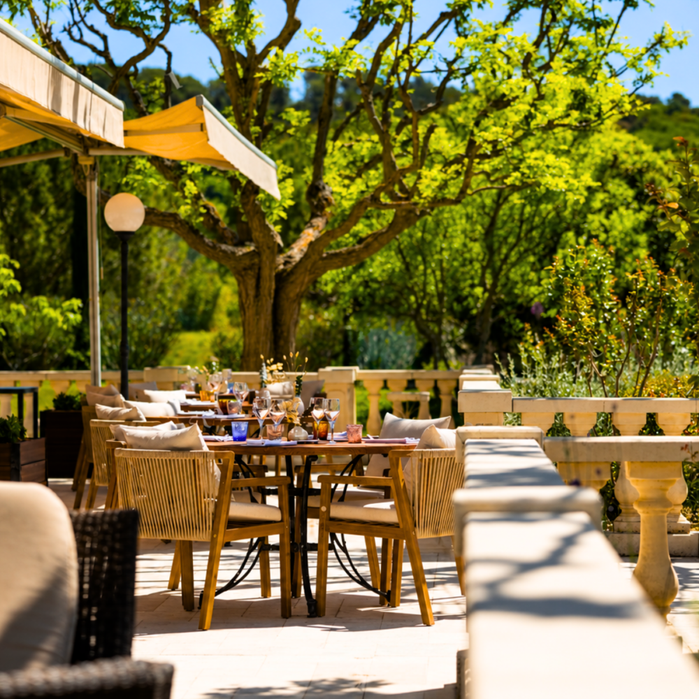 Les-terrasses-de-guilles-cuisine-bistronomique-terrasse Les-terrasses-de-guilles-cuisine-bistronomique-terrasse